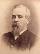 Minneapolis c.1890  Photo Bearded Man Cabinet Card G. W. Floyd Photographer.