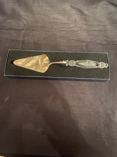 Beautiful crystal handle cake - crystal,