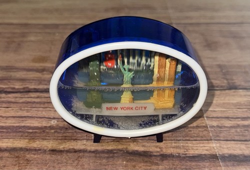 Vtg twin towers nyc - twin,