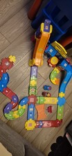 Toot Toot bundle Garage, Repair Centre, 3 in 1 Raceway and cars