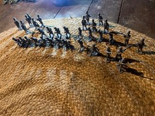 33 x AIRFIX 1970/80's NAPOLEONIC WAR FRENCH OLD GUARD INFANTRY. 1/32 SOLDIER