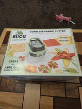 SLICE MAKING MEMORIES CORDLESS FABRIC CUTTER HANDS FREE KIT DESIGN CARDS