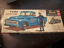 Revell authentic kit ford - revell,