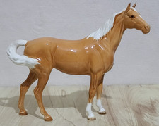 Beswick Swish Tail Horse 1st