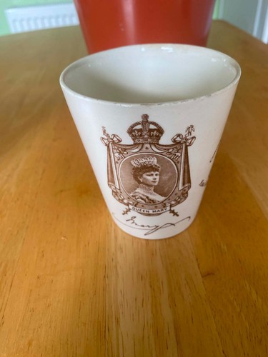 Royal doulton george queen - royal,