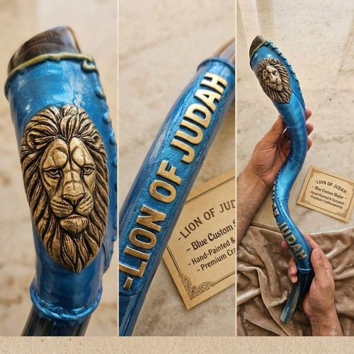 Royal blue lion - blue, of