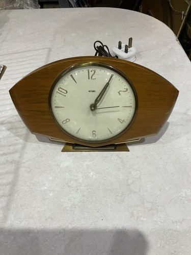 Vintage retro mantel clock - vintage,