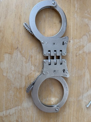 Tch830 folding handcuffs - tch830,