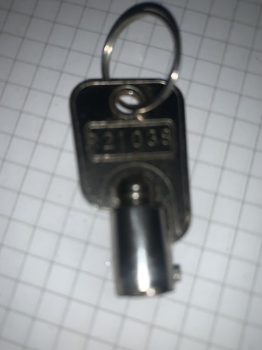 R21038 vending machine - , key