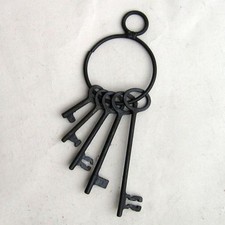 ANTIQUE JAILER KEYS BUNCH 5