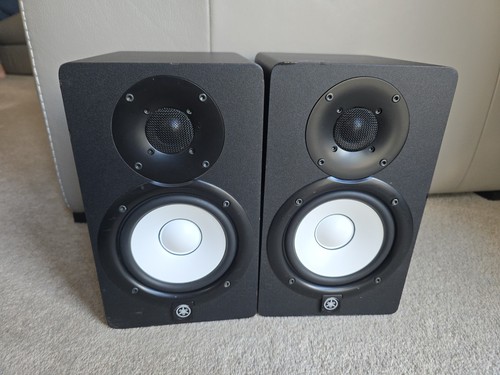 Yamaha black hs5 speakers - hs5,