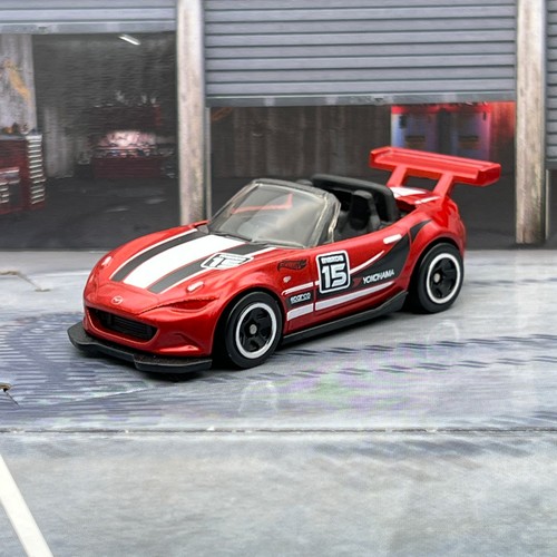 Hot wheels mazda mx 5 - hot,