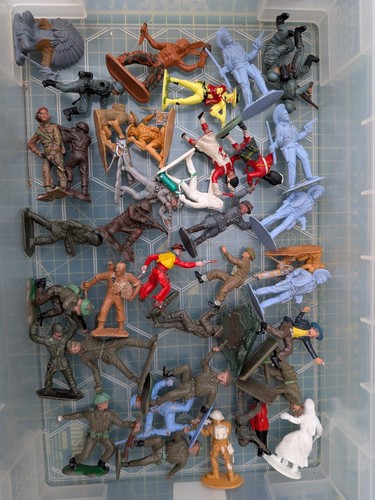 Vintage toy soldiers - vintage,