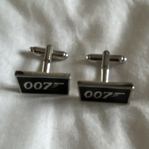 Silver tone metal - silver,