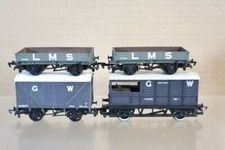 HORNBY DAPOL RAKE of 4 GWR LMS