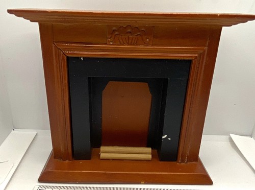 Scale dolls house - dolls,