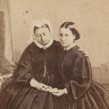 1862 BRUSSELLS CDV QUEEN