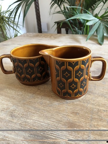 Hornsea pottery jugs heirloom - pottery,