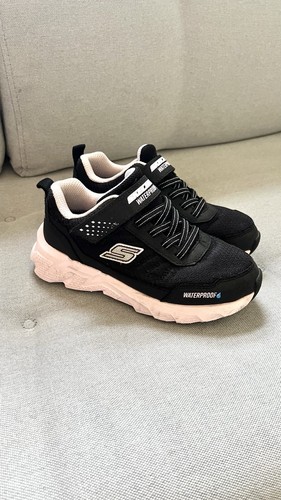 Girls waterproof sketchers