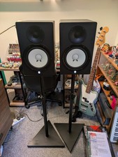 Yamaha HS80M Studio Monitor Speakers Pair with Stands Good Condition