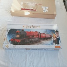 Hornby Train Set - R1234 - Harry Potter - Hogwarts Express - New