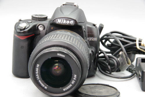 Nikon d5000 3mp dslr camera - nikon, 12.3mp