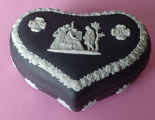 Lovely wedgwood black - wedgwood,