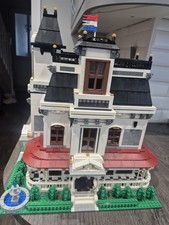 Lego Modular Victorian House with Fountain