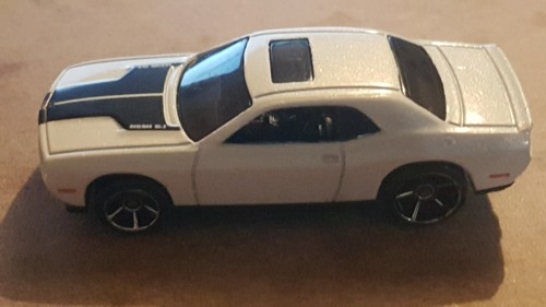 Hot wheels dodge - hot,