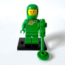 LEGO Space Spaceman Astronaut Minifigure Green with Classic Helmet Genuine NEW