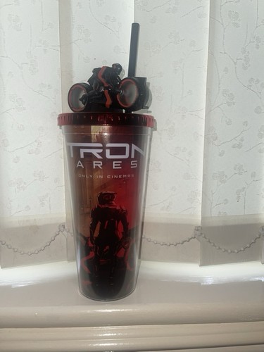 Tron ares light - up, vue