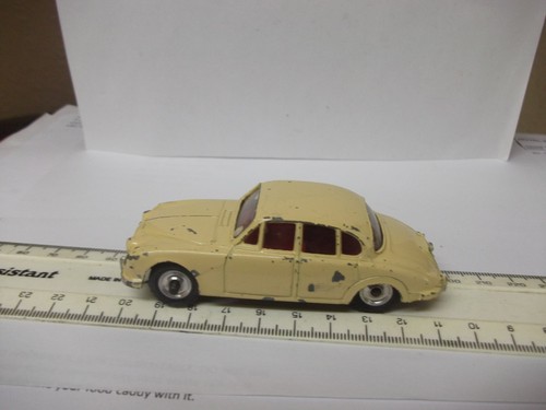 Dinky toys jaguar very - jaguar,