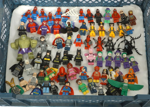 Massive lego minifigures - massive,