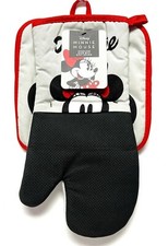 Minnie Mouse Disney Oven Glove