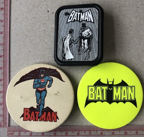 Vintage batman pin badges - 3,
