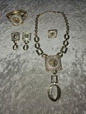 Solid Wolf Medallion Necklace – Versace-Inspired Style