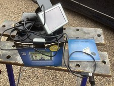 garmin nuvi 300 with accessories 