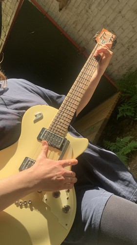 Duesenberg electric guitar - 49,