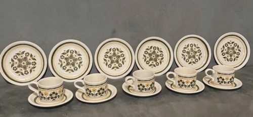 Biltons tea mugs saucers - mugs, side