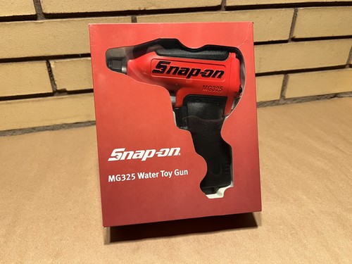 Snap tools impact toy water - on,