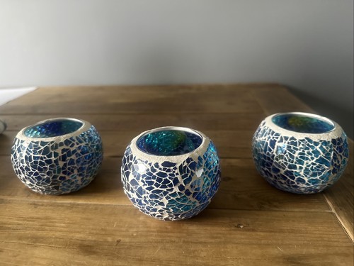 Set blue mosaic - of, glass