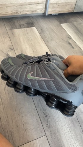 Nike shox men low top - men’s,
