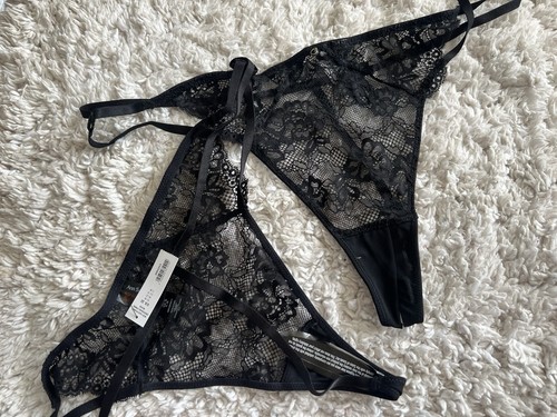 Bnwt ladies black - x,