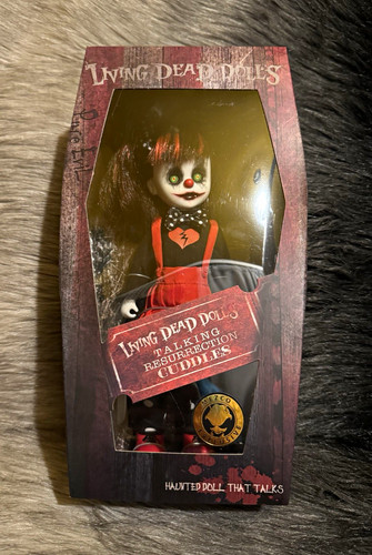 Living dead dolls - living, talking