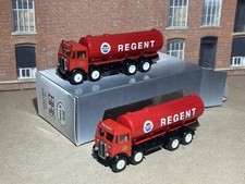 2 EFE 1/76 OO Gauge AEC