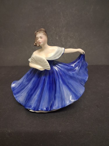 Royal doulton mini figurine - doulton,