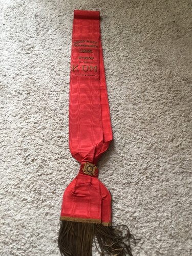 Masonic red with gold colour - red,