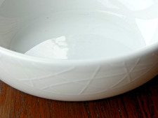 JAMIE OLIVER - ROYAL WORCESTER  - WHITE ON WHITE LITTLE TINKER BOWL -  17CM