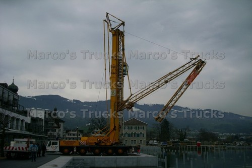 Truck photo crane - photo,