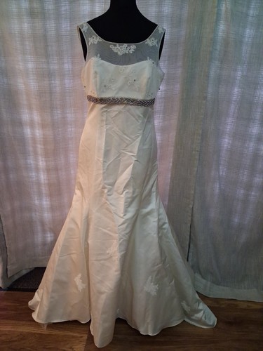 Wedding dress size - , 16